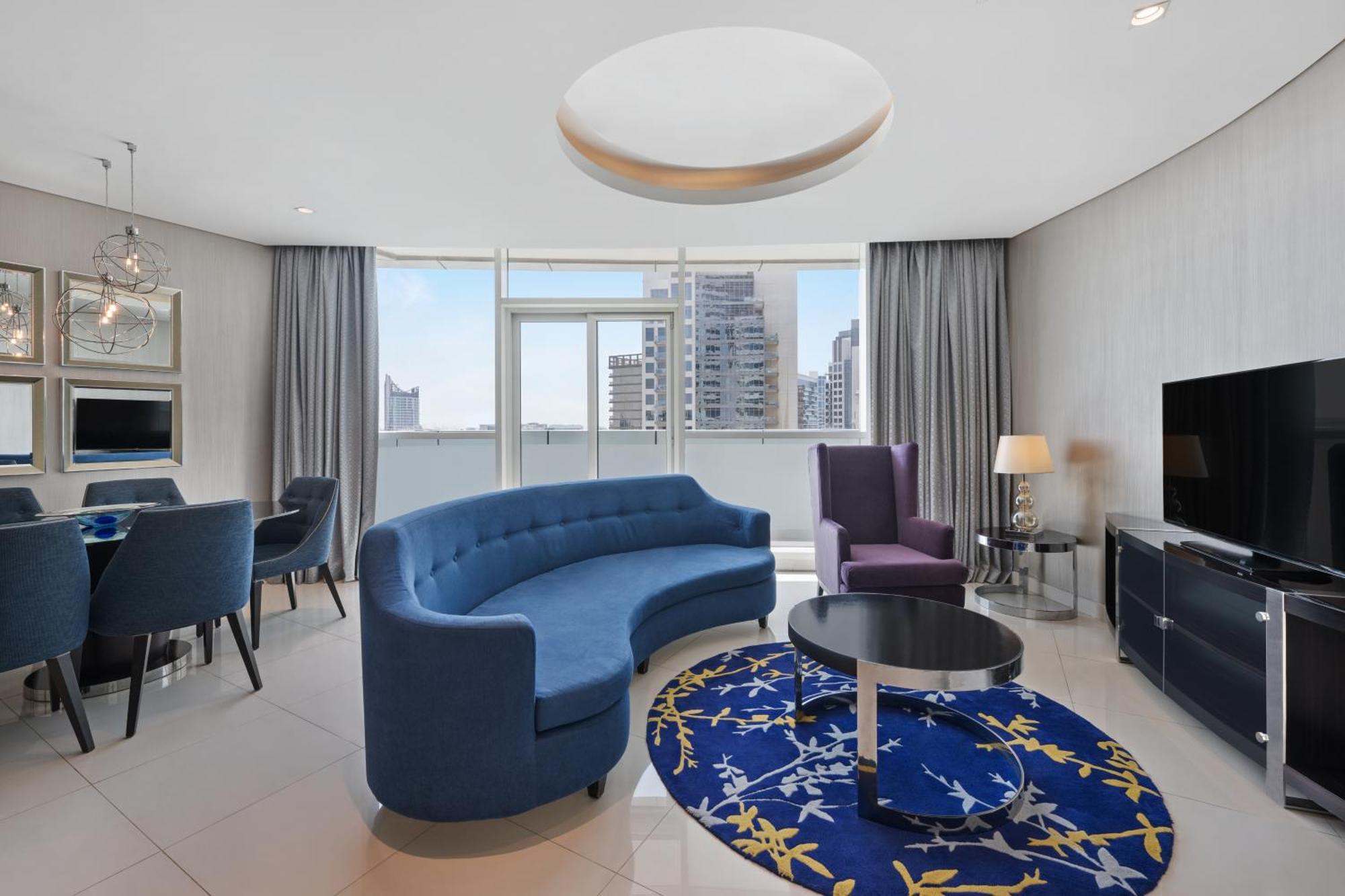 Three Bedroom Suite Private Balcony City Skyline View